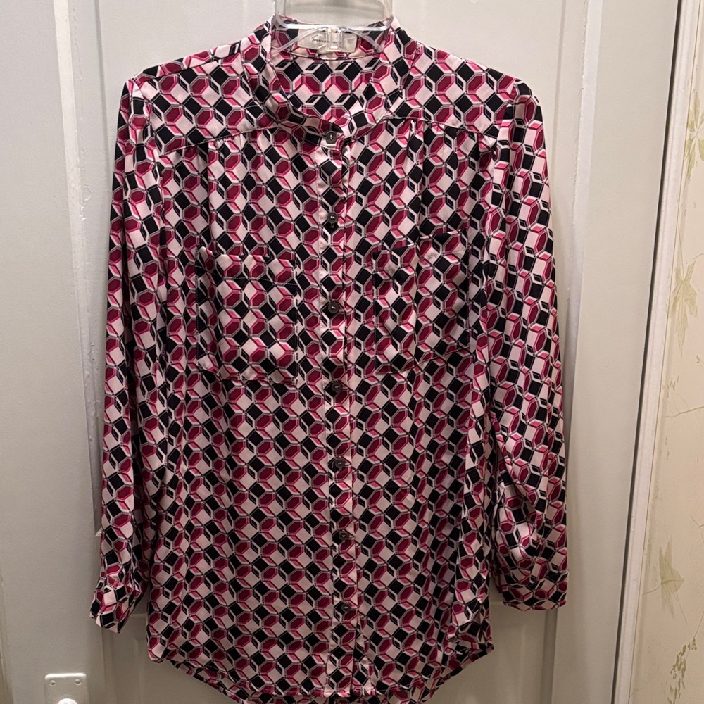 Vince Camuto Pink and Black Geometric Button Down Shirt